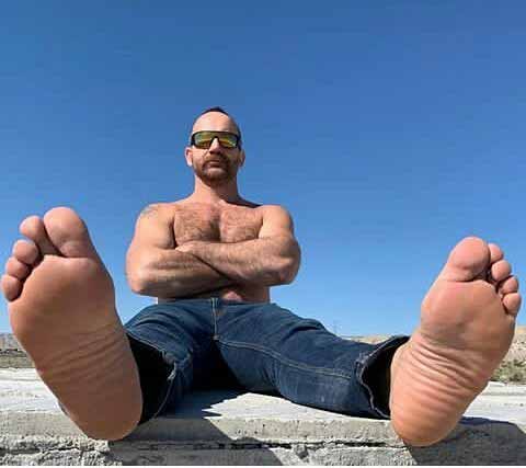 Goon on huge old man soles