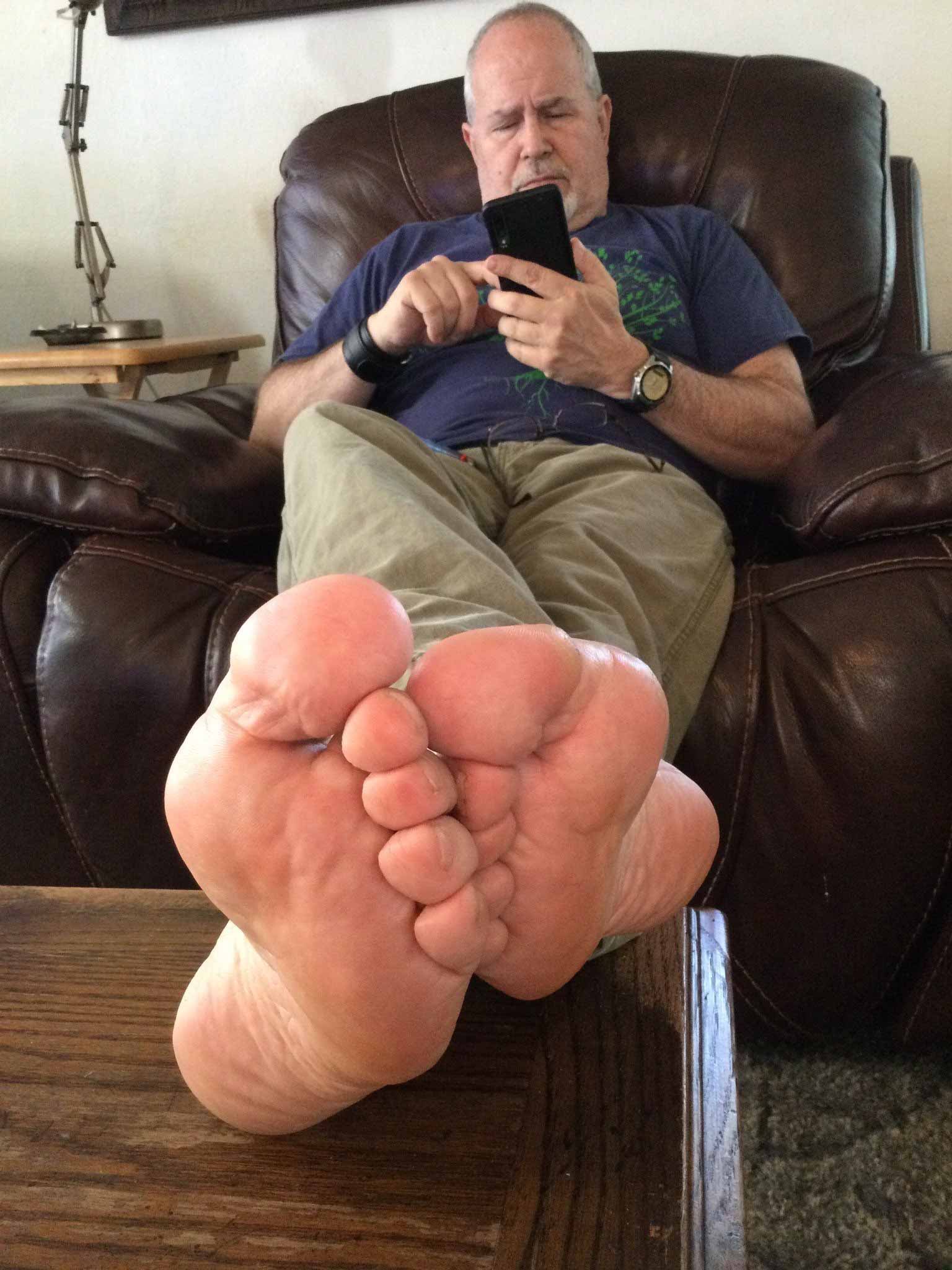 Goon on dirty brute toes
