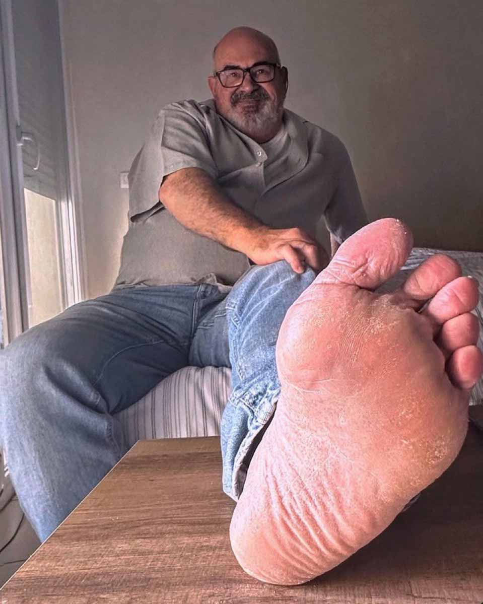 Worship Size 12 str8 men foot