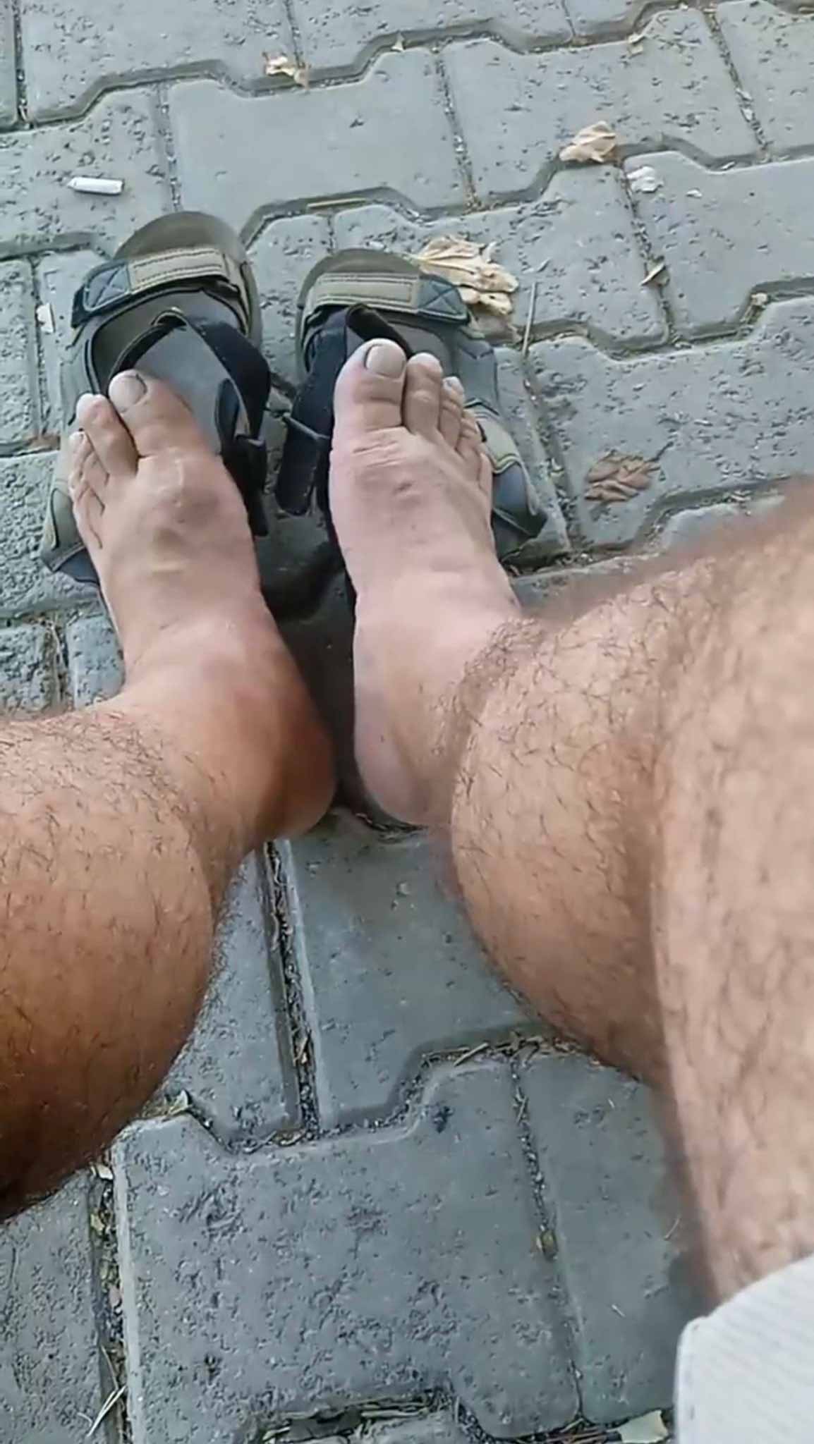 Incredible Size 12 str8 men foot