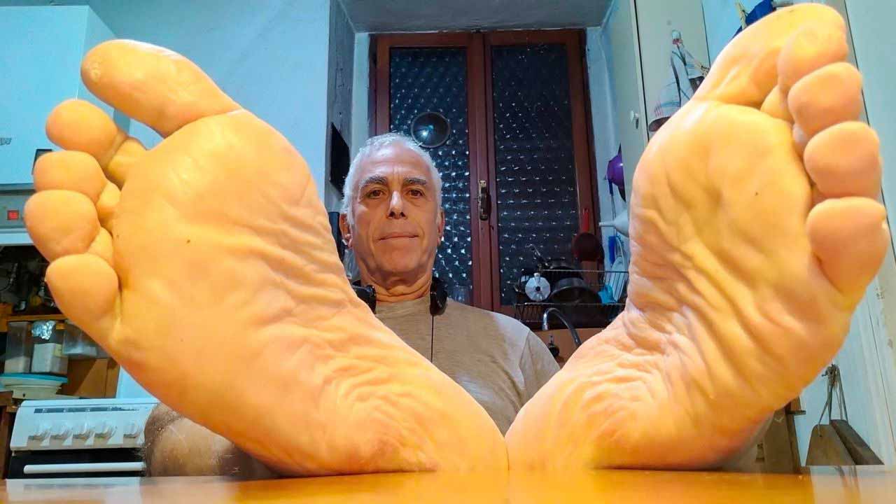 Look these old married foot