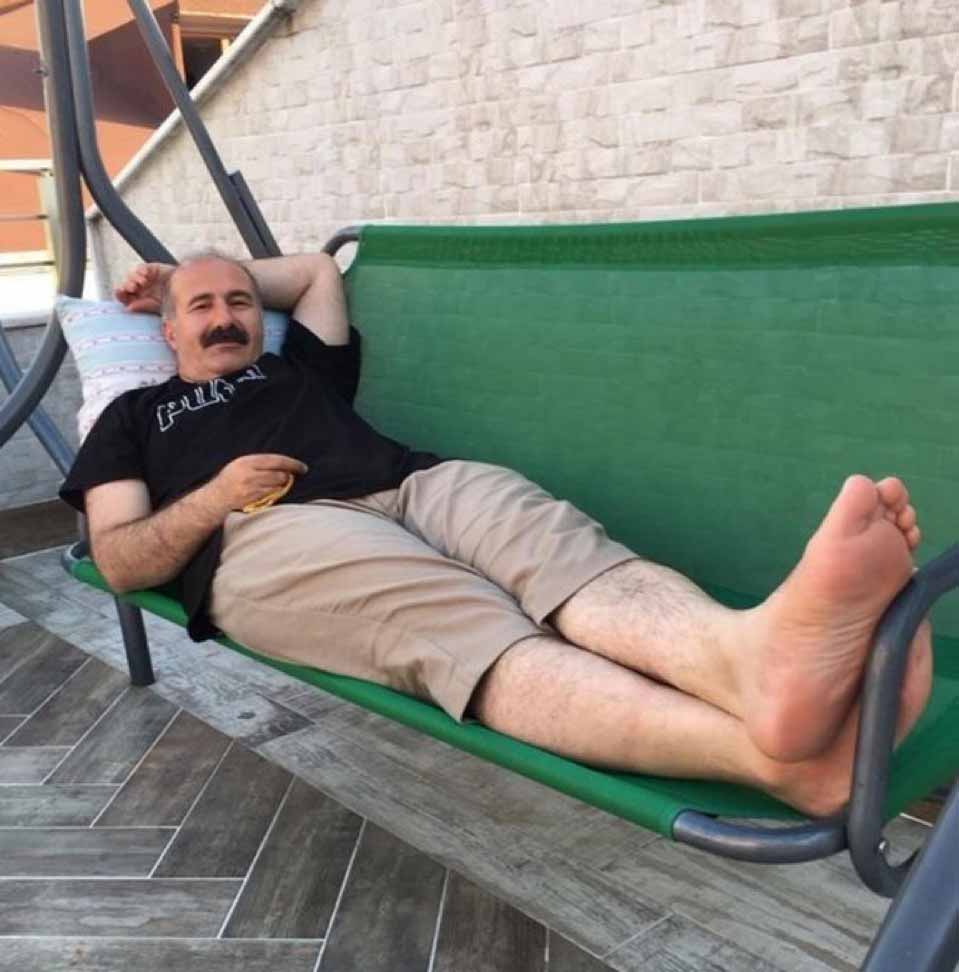 Drool over Size 11 grampa foot soles