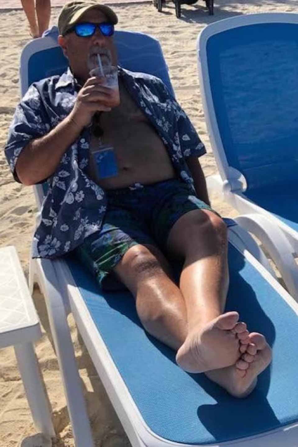 Suck and service the fat grampa toes