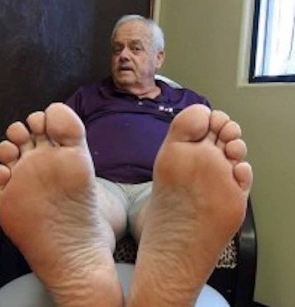 Worship Size 13 married men toes