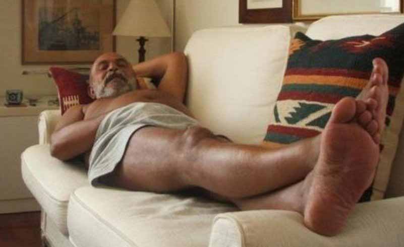 Look these burly old men paws