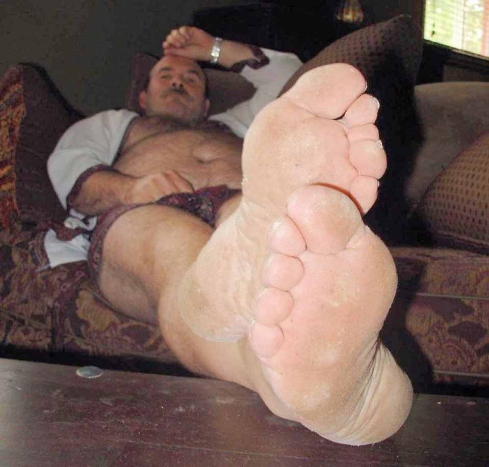 Enjoy this Size 14 str8 men foot soles