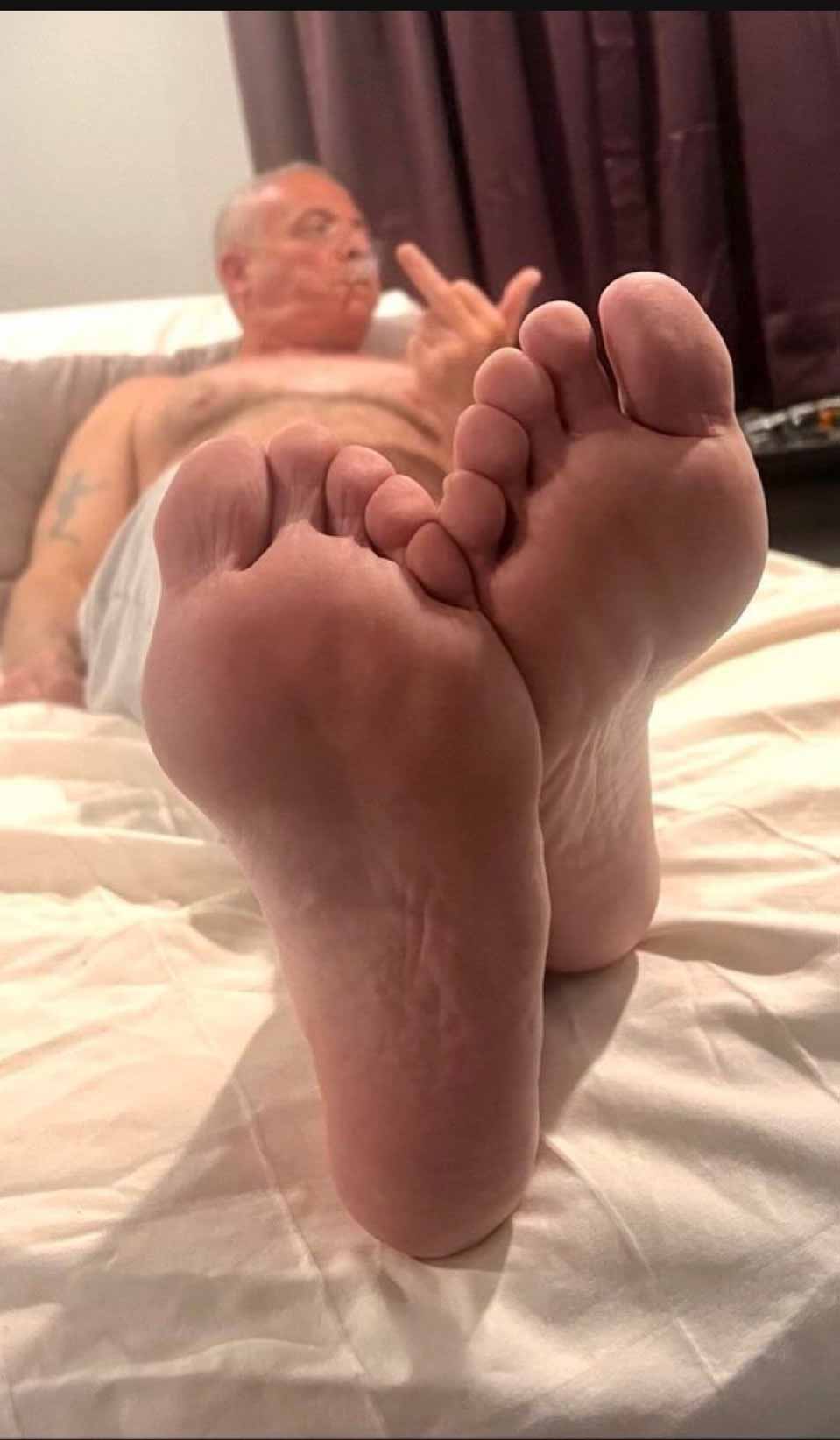 Enjoy this stinky grampa feet soles