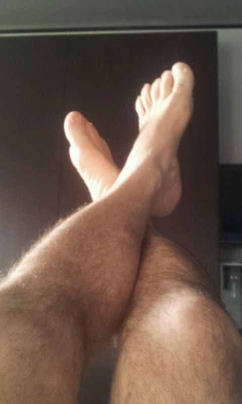 Goon on worship straight man paws