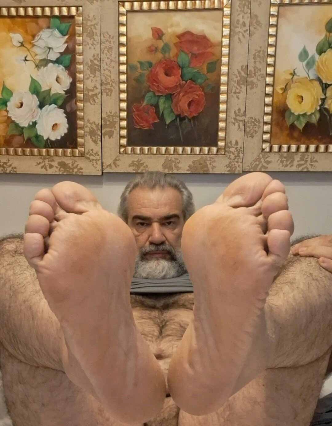 Worship big daddy foot soles