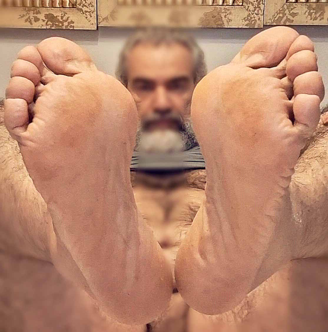 Incredible old old man feet soles