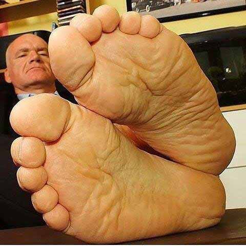Drool over large old man foot