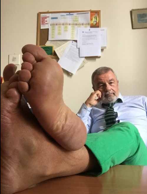 Drool over big straight man soles