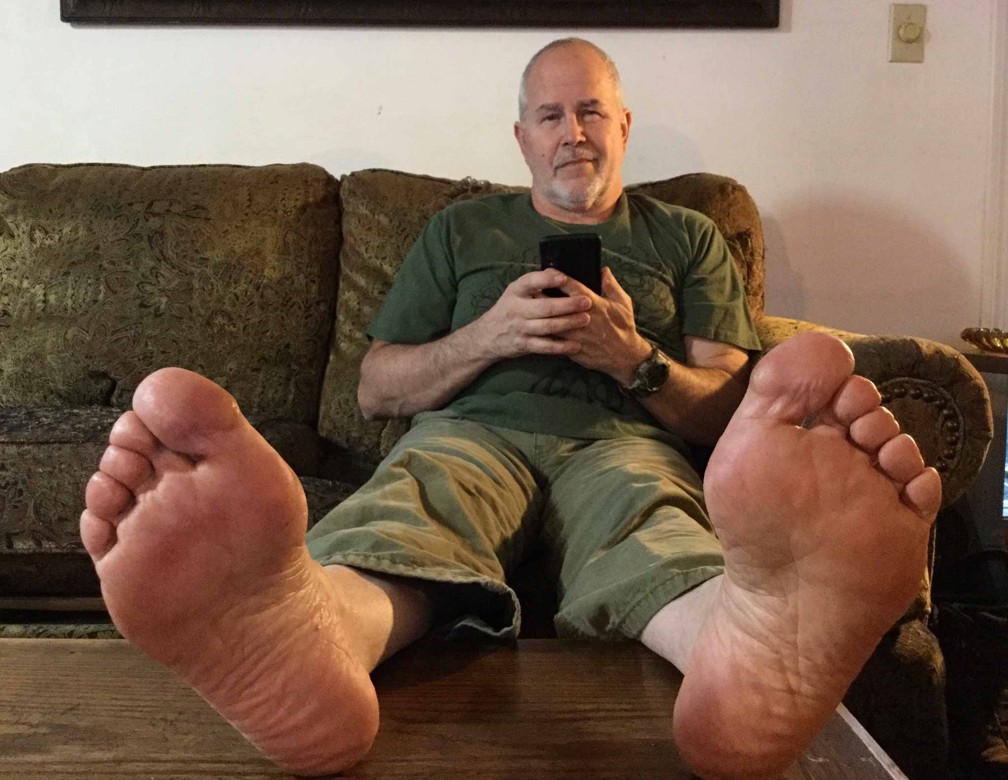 Worship burly hunk foot soles