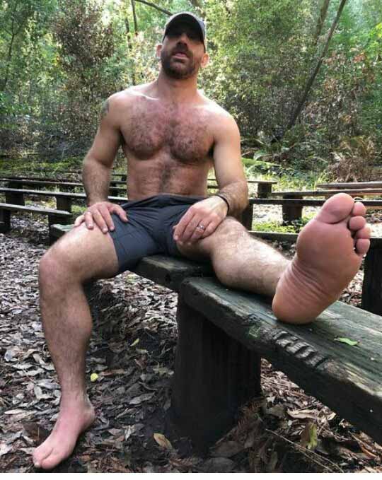 Look these hot old chub foot