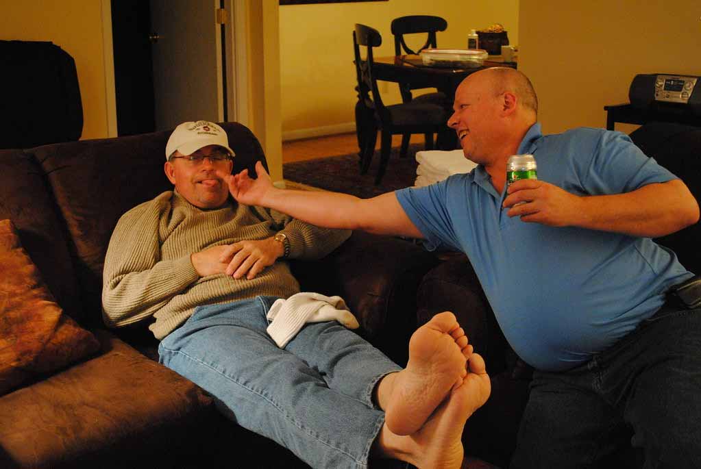 Drool over meaty married men soles