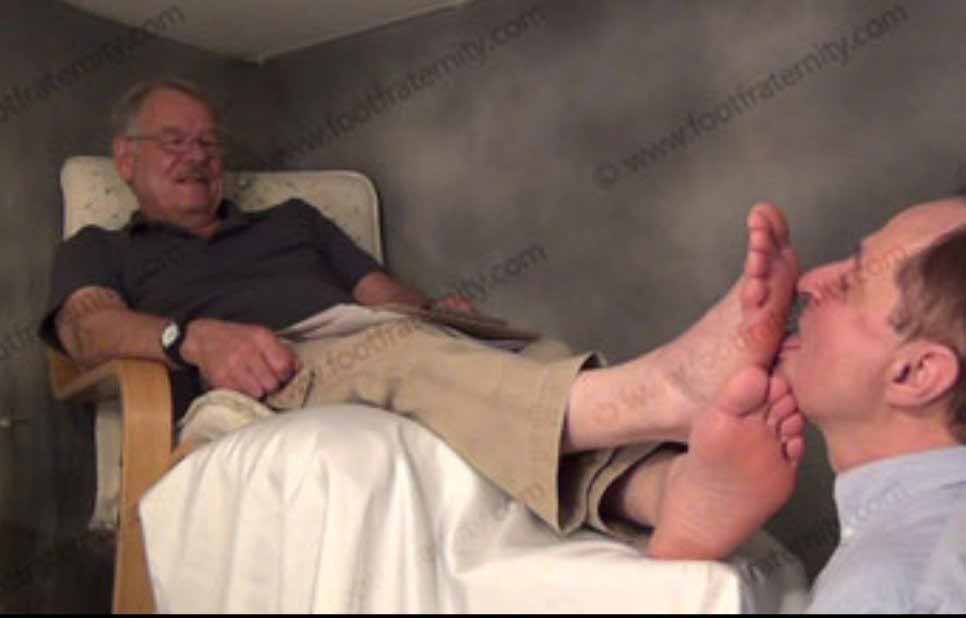 Incredible stinky worker foot