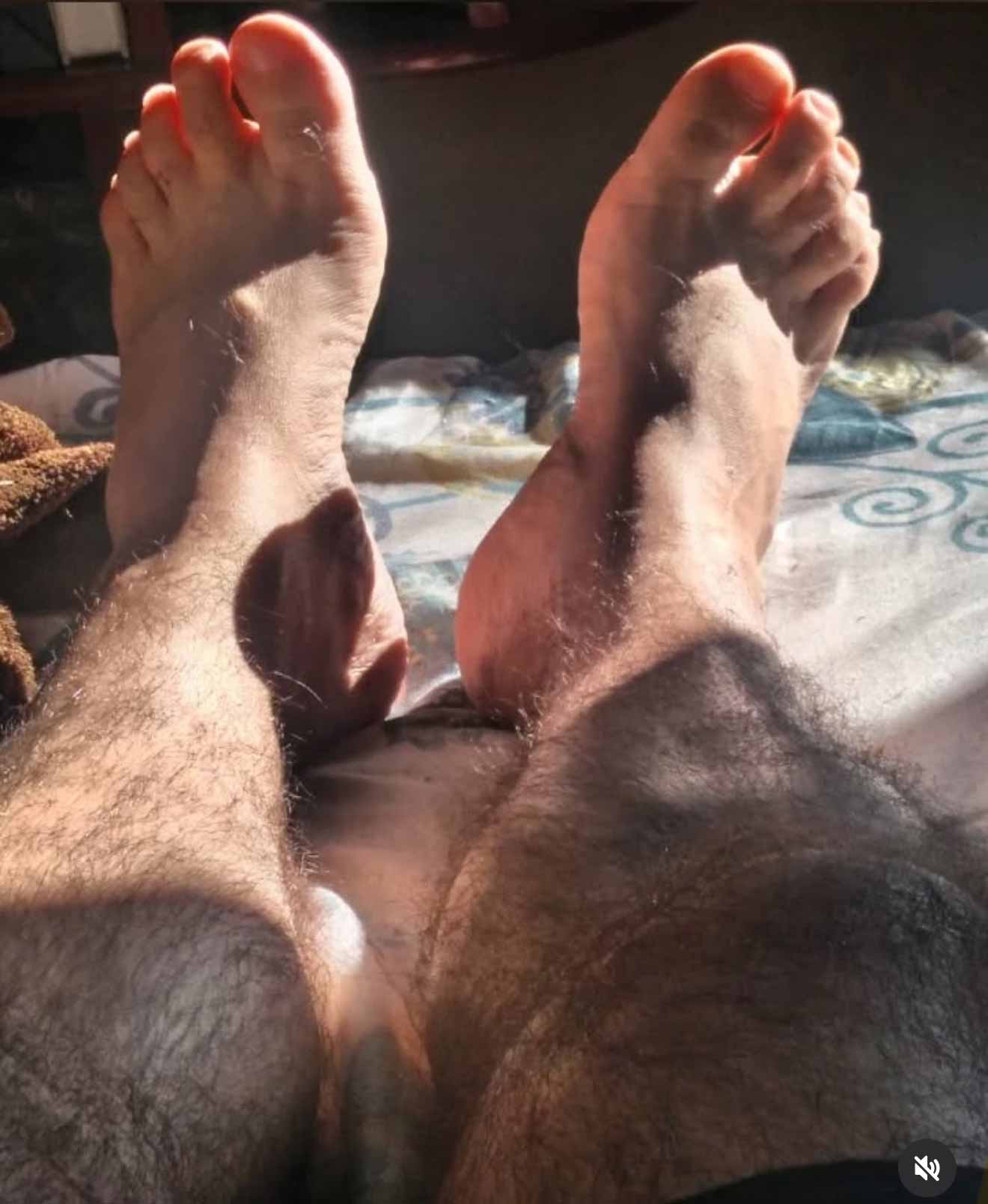 Worship old alpha male paws
