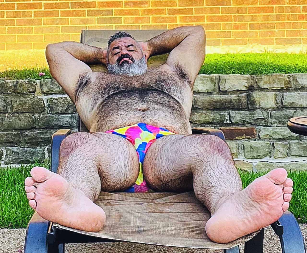 Drool over meaty trucker foot
