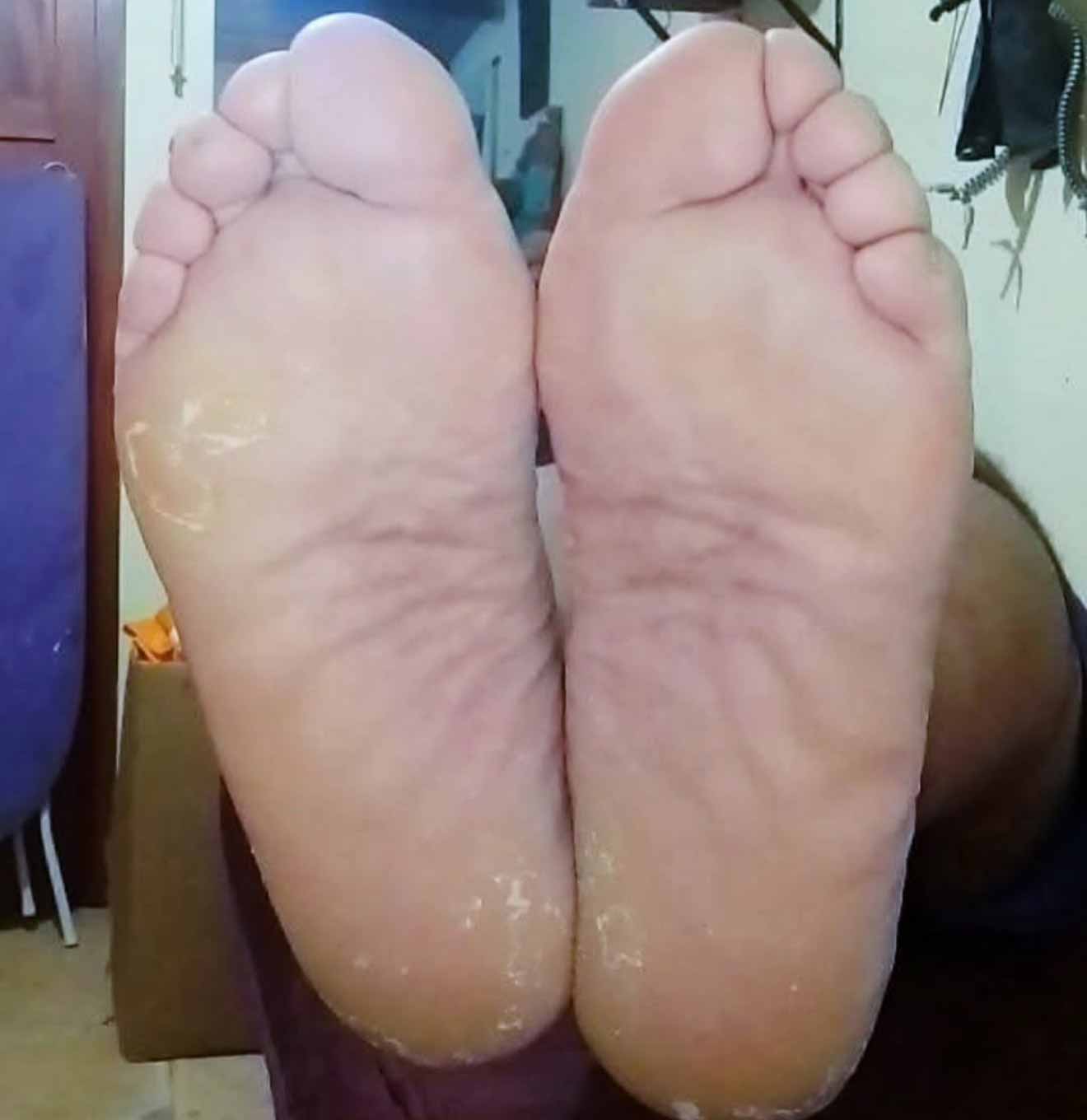 Suck and service the worship grampa foot soles